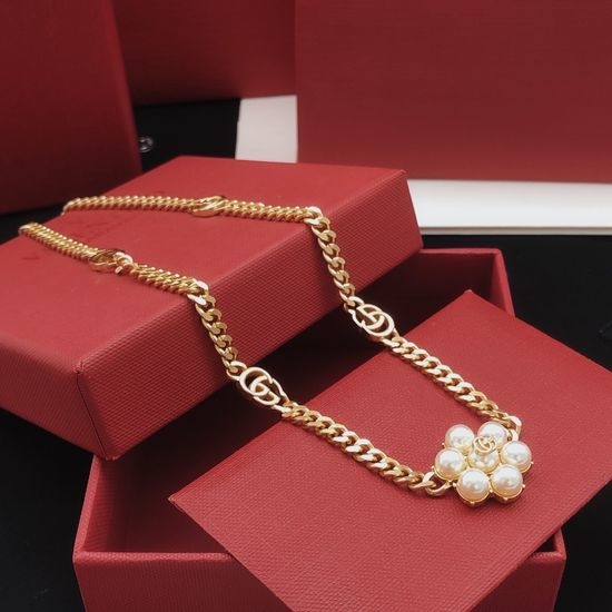 Gucci Pearl Flower Brass Material Necklace