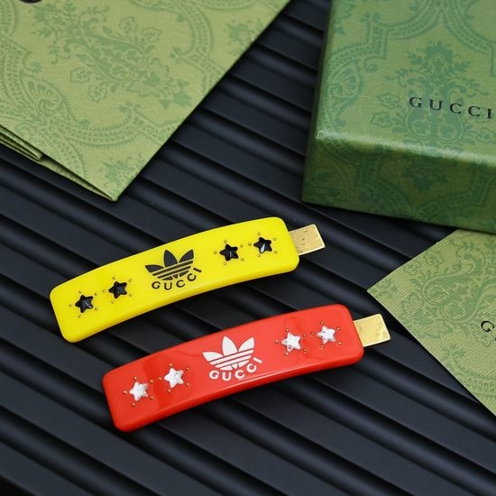 Gucci Vintage Alligator Hair Clip