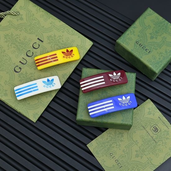 Gucci Vintage Spring Hair Clip