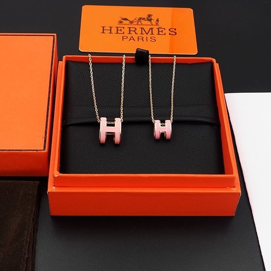 Hermes Classic Enamel Necklace for Daily Wear