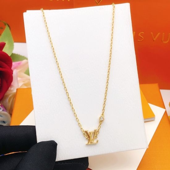 Louis Vuitton LV Mini Smooth Pendant Necklace