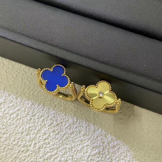 Van Cleef & Arpels VCA Reversible Blue Agate Diamond Ring