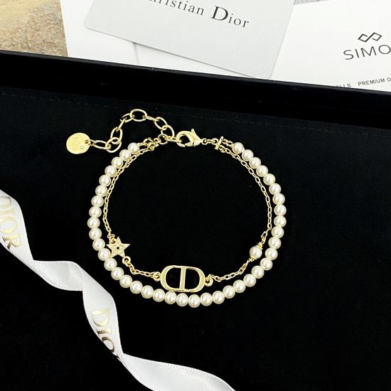 Christian Dior CD Double Layer Pearl Bracelet Elegant Design
