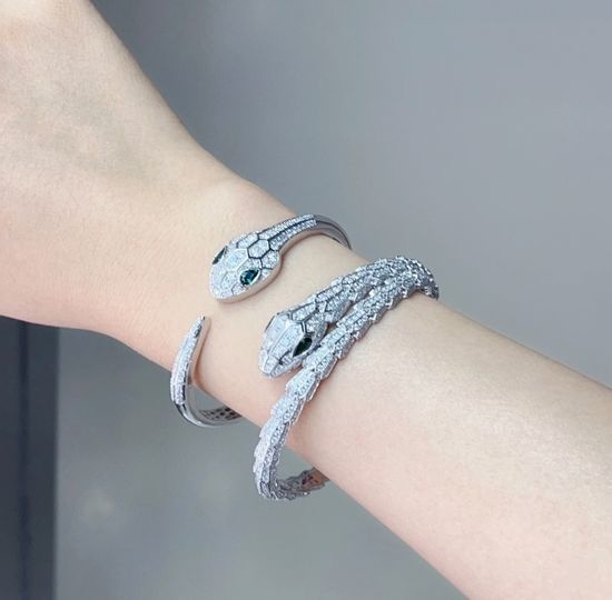 Bvlgari Green Eye Full Diamond Snake Bracelet