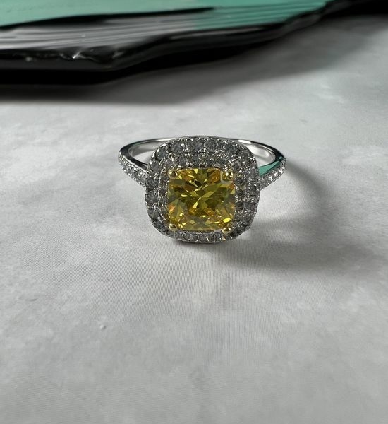 Tiffany & Co. Sparkling Yellow Gemstone Fashion Ring