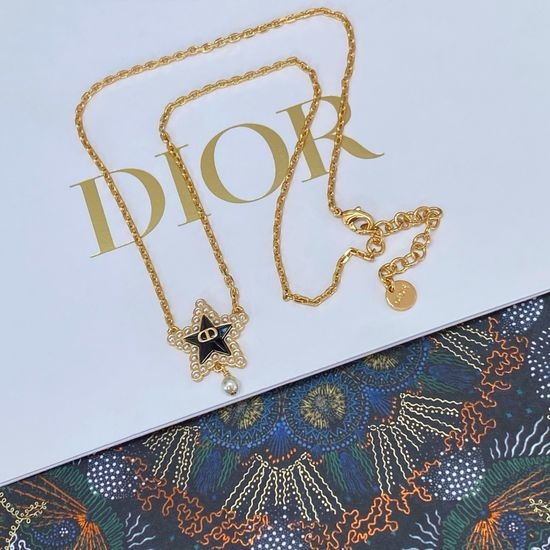 Christian Dior CD Pentagram Pearl Necklace Delicate Accessory