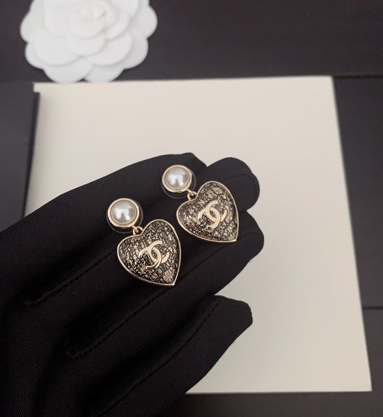 Chanel New Light Gold Heart Earrings