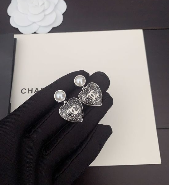 Chanel New White Gold Heart Earrings