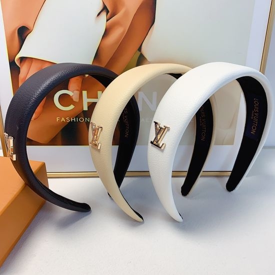 Louis Vuitton LV Litchi Grain Fashion Headband