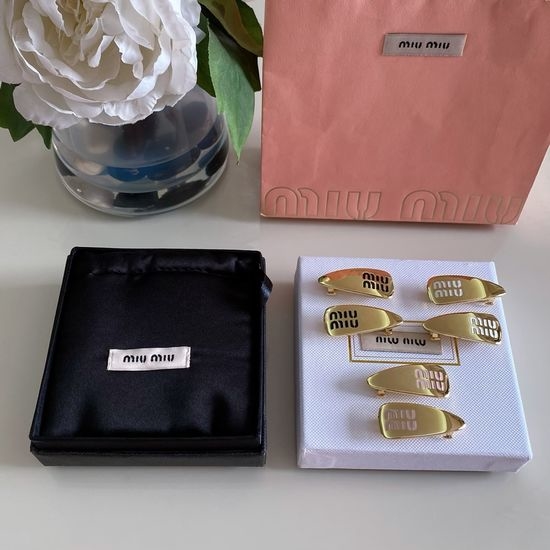 Miu Miu Enamel Letter Hair Clip Set