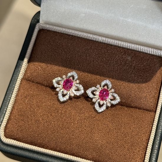 Van Cleef & Arpels VCA Ruby Clover Vintage Stud Earrings