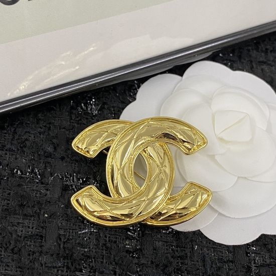 Chanel Elegant Versatile Dual Use Brooch