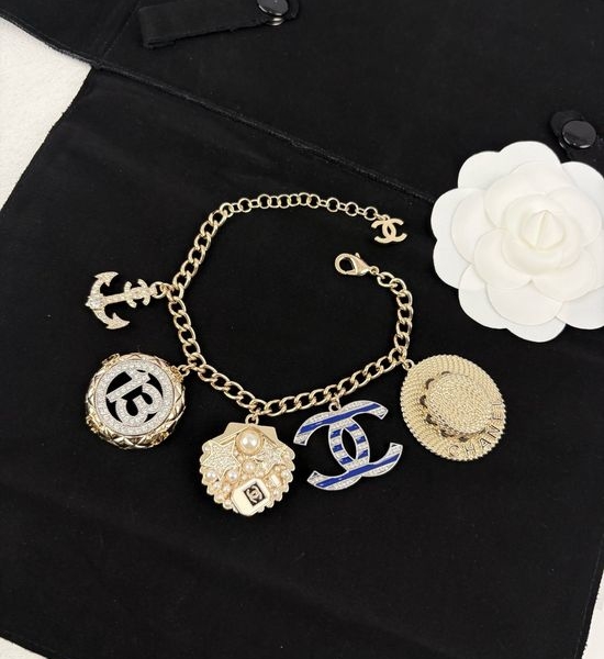 Chanel Ocean Style Glazed Pearl Beaded Bracelet