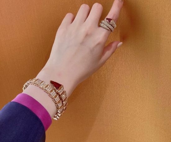 Bvlgari Red Corundum Full Diamond Snake Bracelet