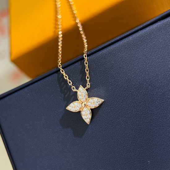 Louis Vuitton LV Floral Four-Leaf Clover Diamond Necklace