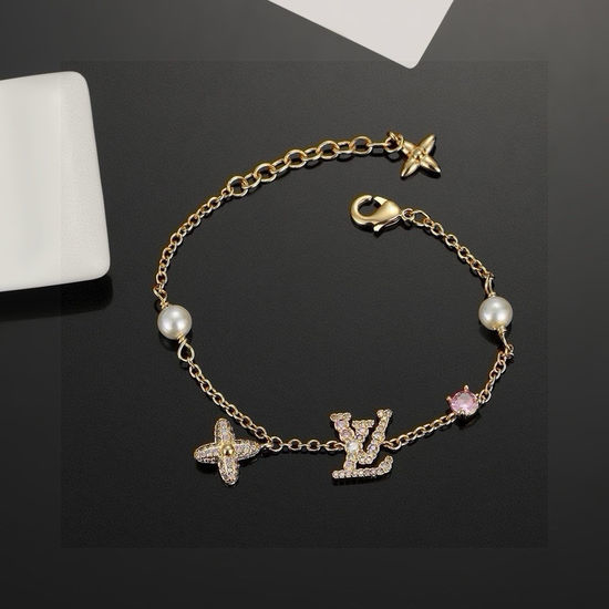 Louis Vuitton LV Adjustable Polished Letter Necklace