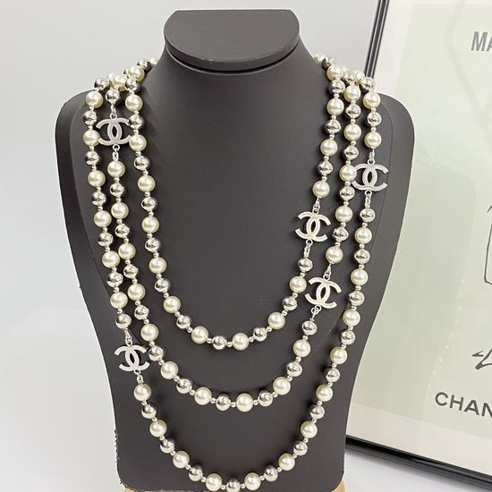 Chanel Shiny Diamond Pearl Necklace for Elegance