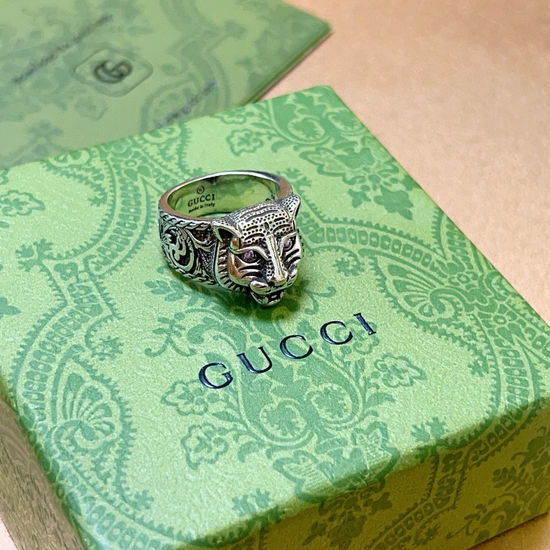 Gucci Handcrafted Classic Ring
