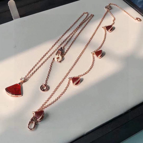 Bvlgari Carnelian Shell Fan Pendant Jewelry Set