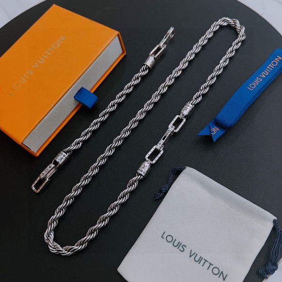 Louis Vuitton LV Retro Silver Pendant Necklace