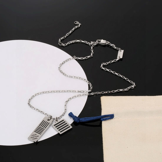 Louis Vuitton LV Adjustable Polished Letter Pendant Chain Necklace