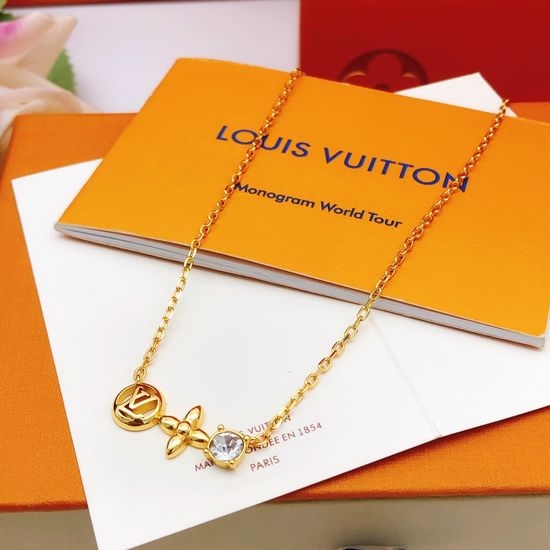 Louis Vuitton LV Single Diamond Elegant Brass Necklace