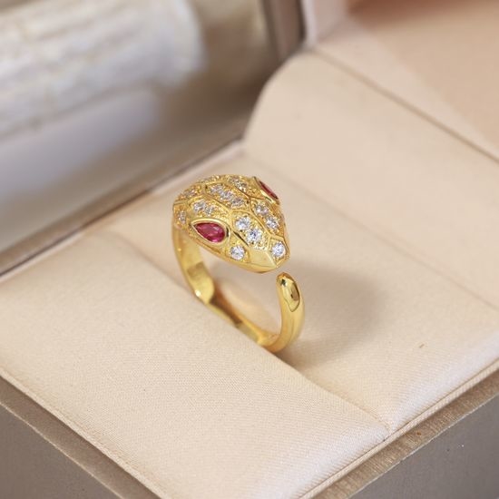 Bvlgari Elegant Serpenti Design Ring