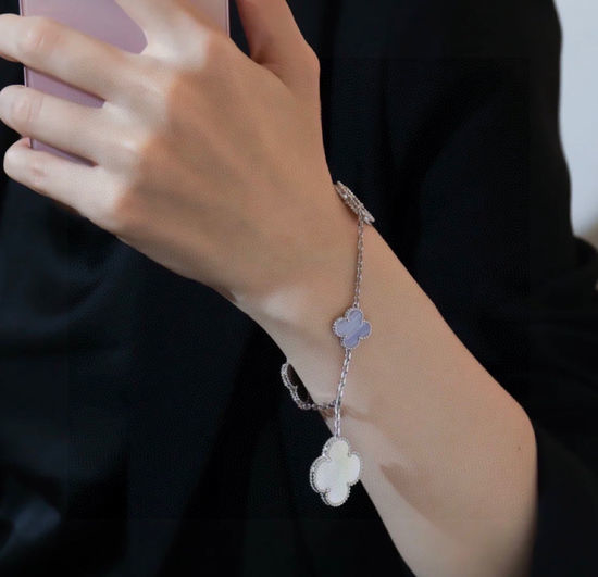 Van Cleef & Arpels VCA Clover Decor Adjustable Elegant Bracelet