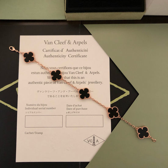 Van Cleef & Arpels VCA Classic Four Leaf Clover Bracelet