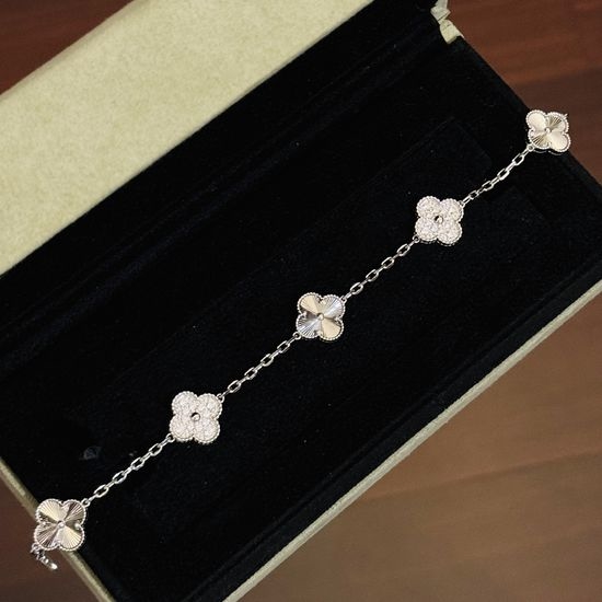 Van Cleef & Arpels VCA Shiny Solid Silver Diamond Bracelet