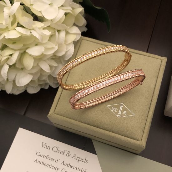 Van Cleef & Arpels VCA Full Diamond Elegant Bangle