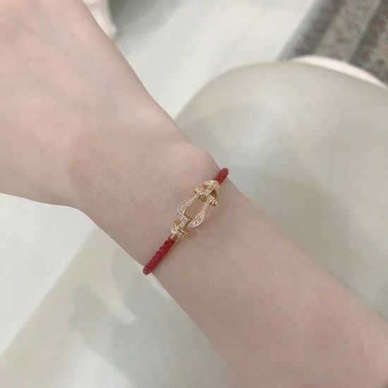 Fred Full Diamond Horseshoe Buckle Leather Bracelet