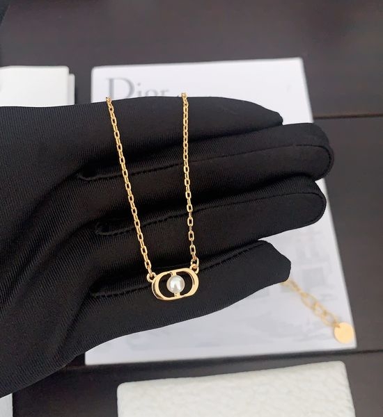 Christian Dior CD Glossy Pearl Necklace