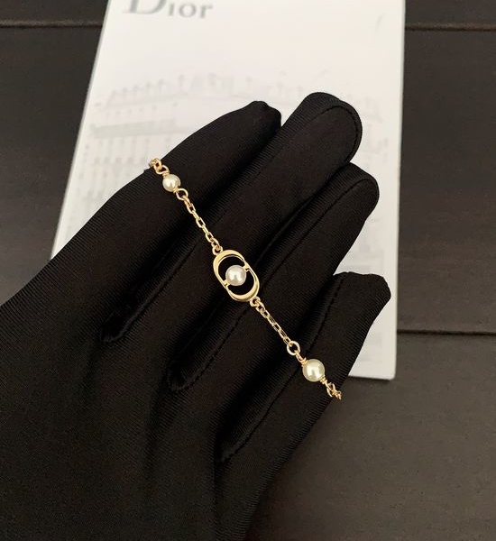 Christian Dior CD Classic Letter Charm Bracelet