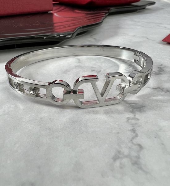Valentino Classic Delicate Bangle