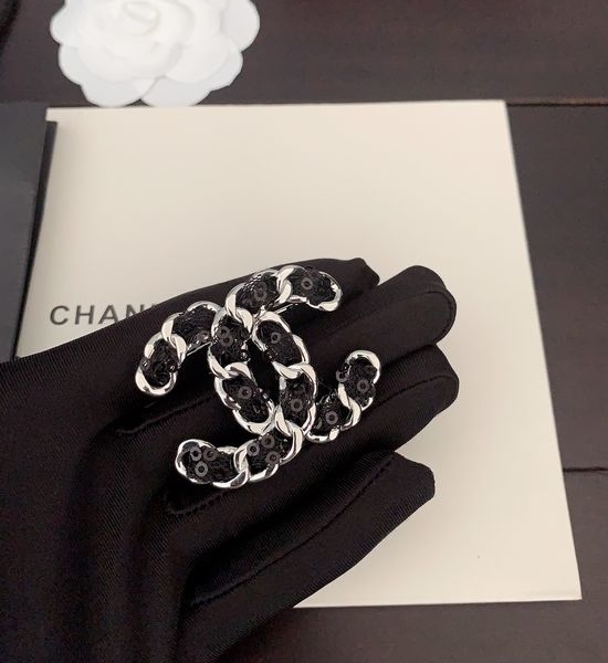 Chanel Black Detail White Gold Brooch