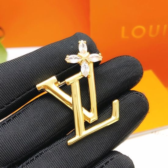 Louis Vuitton LV Horse Eye Plum Blossom Brooch