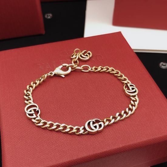 Gucci Sleek Polished Simple Bracelet
