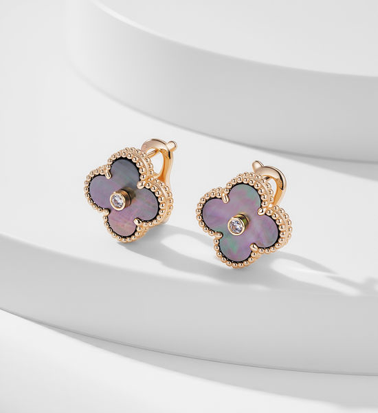 Van Cleef & Arpels VCA Elegant Four-Leaf Clover Diamond Earrings