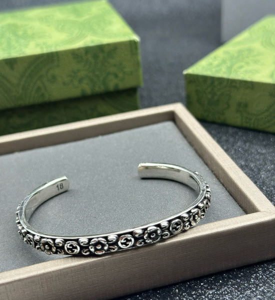 Gucci Retro Design Bangle Bracelet
