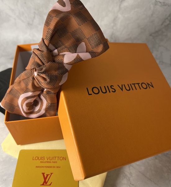 Louis Vuitton LV Classic Knot Design Hair Hoop