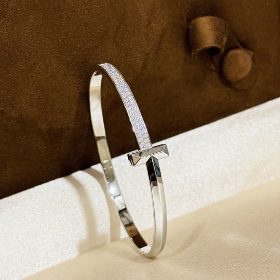 Tiffany & Co. Wide Half-diamond 925 Silver Elegant Bracelet