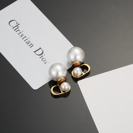 Christian Dior CD Two Size Letter Pearl Retro Stud Earrings