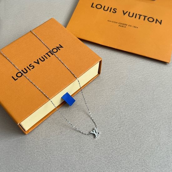 Louis Vuitton LV Simple Retro Style Necklace