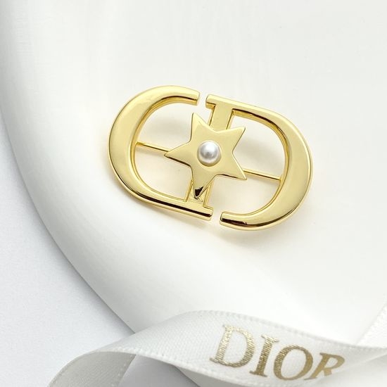 Christian Dior CD Gold Pearl Letter Decorative Brooch
