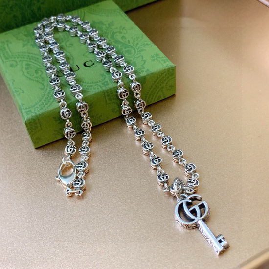 Gucci Key Pendant Necklace Classic Fashion Style