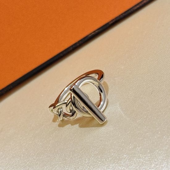 Hermes Minimalist Bar Chain Ring