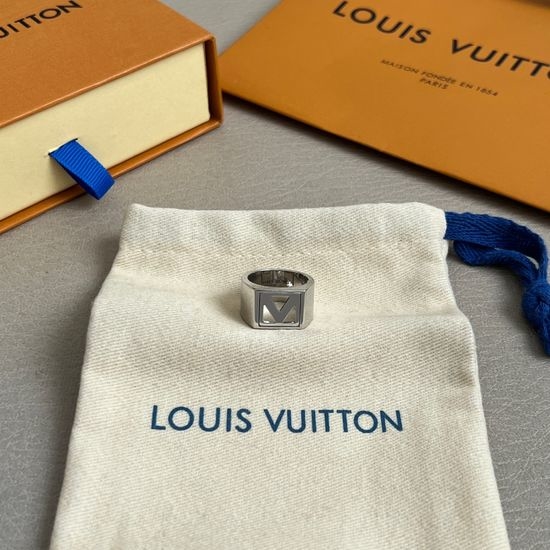 Louis Vuitton LV Unique Retro Style Exquisite Fashion Ring