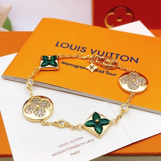 Louis Vuitton LV Chic Mother of Pearl Bracelet