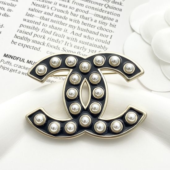 Chanel Classic Enamel Pearl Brooch Elegant Design